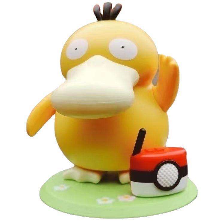 Electric toys, popular items, can be reached by ducks, waving hands, carrying suitcases, music boxes, and ornaments